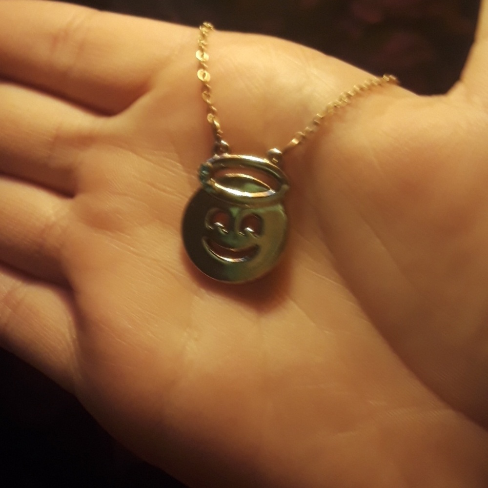 Full gold halo necklace